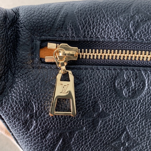 SOLD! 🦄 Louis Vuitton Monogram Empreinte Bumbag - Picture 5 of 12